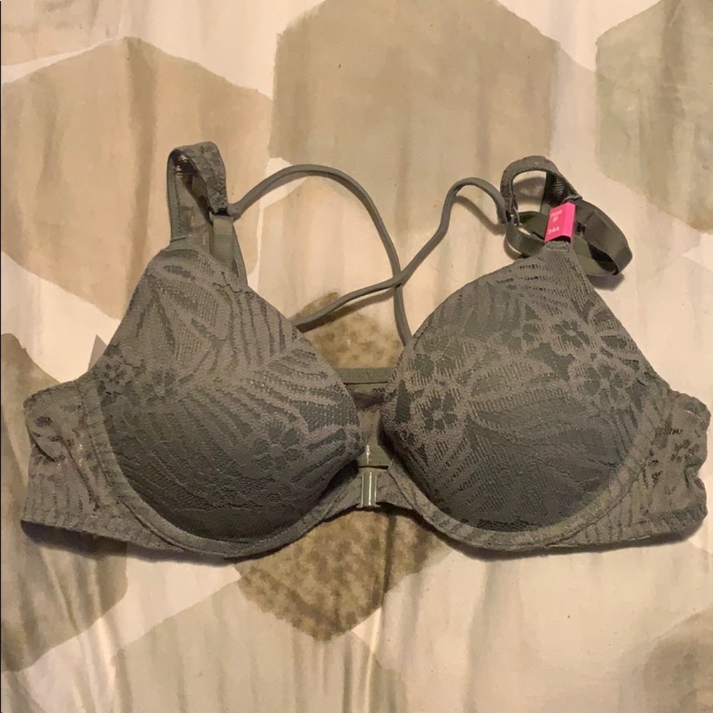 Victoria’s Secret front clasp push up 34A NWT